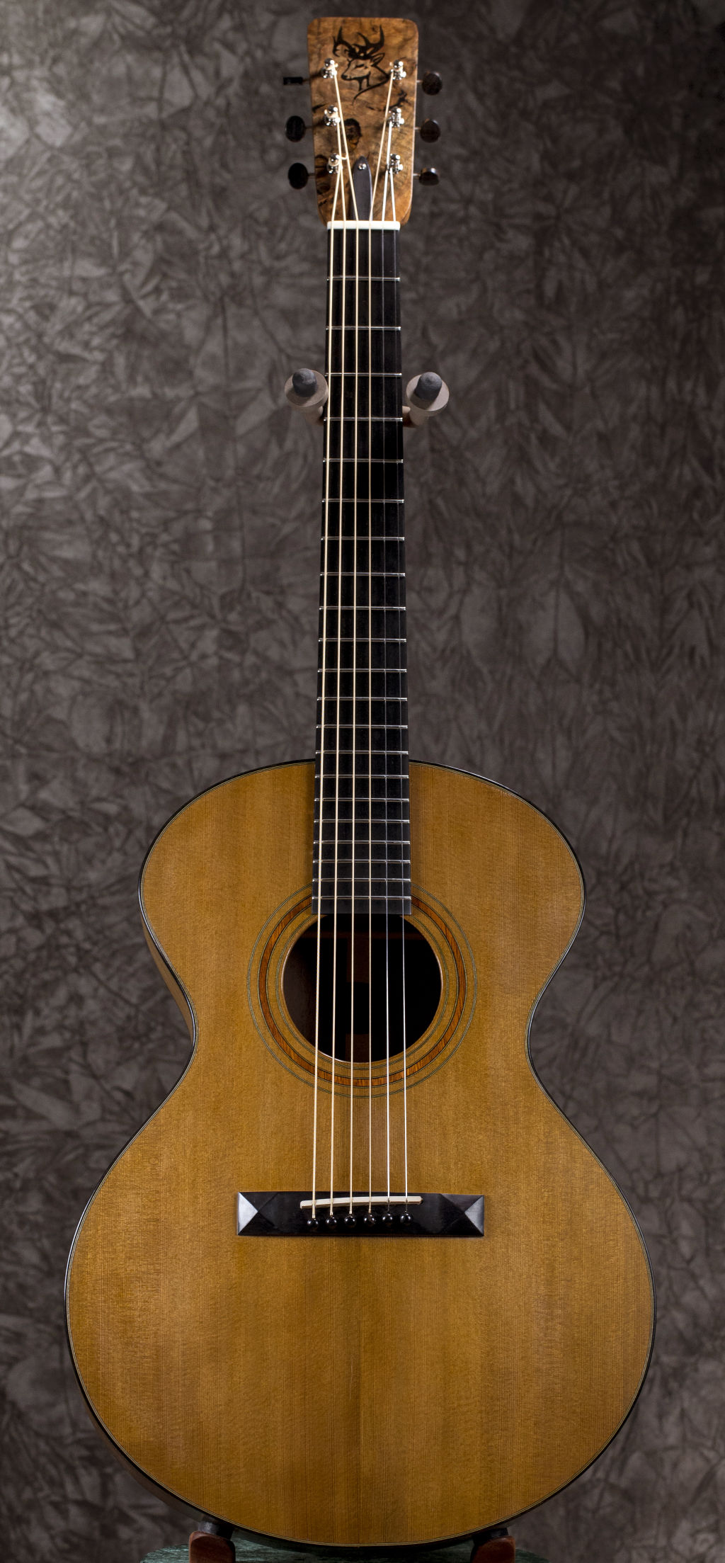 Woodsman 00 deep bodied 14 fret